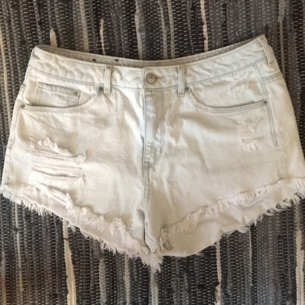High Waisted Distressed Shorts
